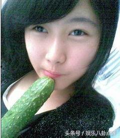 美女吃瓜 诗句,品味人生百态的诗意瞬间